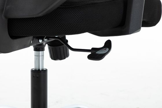 この調整可能なバックサポートとヘッドレストメッシュ回転式オフィスチェアで簡単に作業
