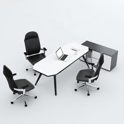 現代的な単人オフィス デスクと椅子 管理者の作業スペースのためのスタイリッシュな家具