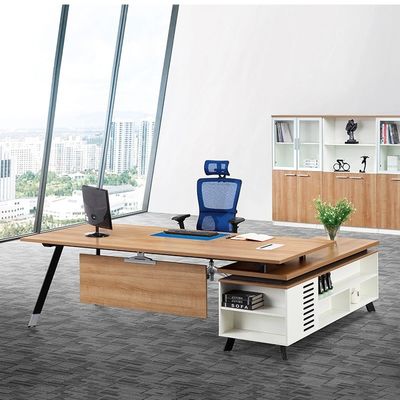 現代の職場のための木製のオフィス家具 JUNYI 2023 エグゼクティブワーク オフィステーブル