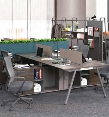 事務所家具 財務 机と椅子 組み合わせ スタッフのためのカスタマイズ可能なワークステーション