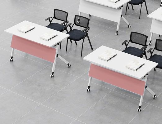 オフィス家具 特定の移動式折り畳み会議 輪の上で車輪のあるトレーニングテーブル